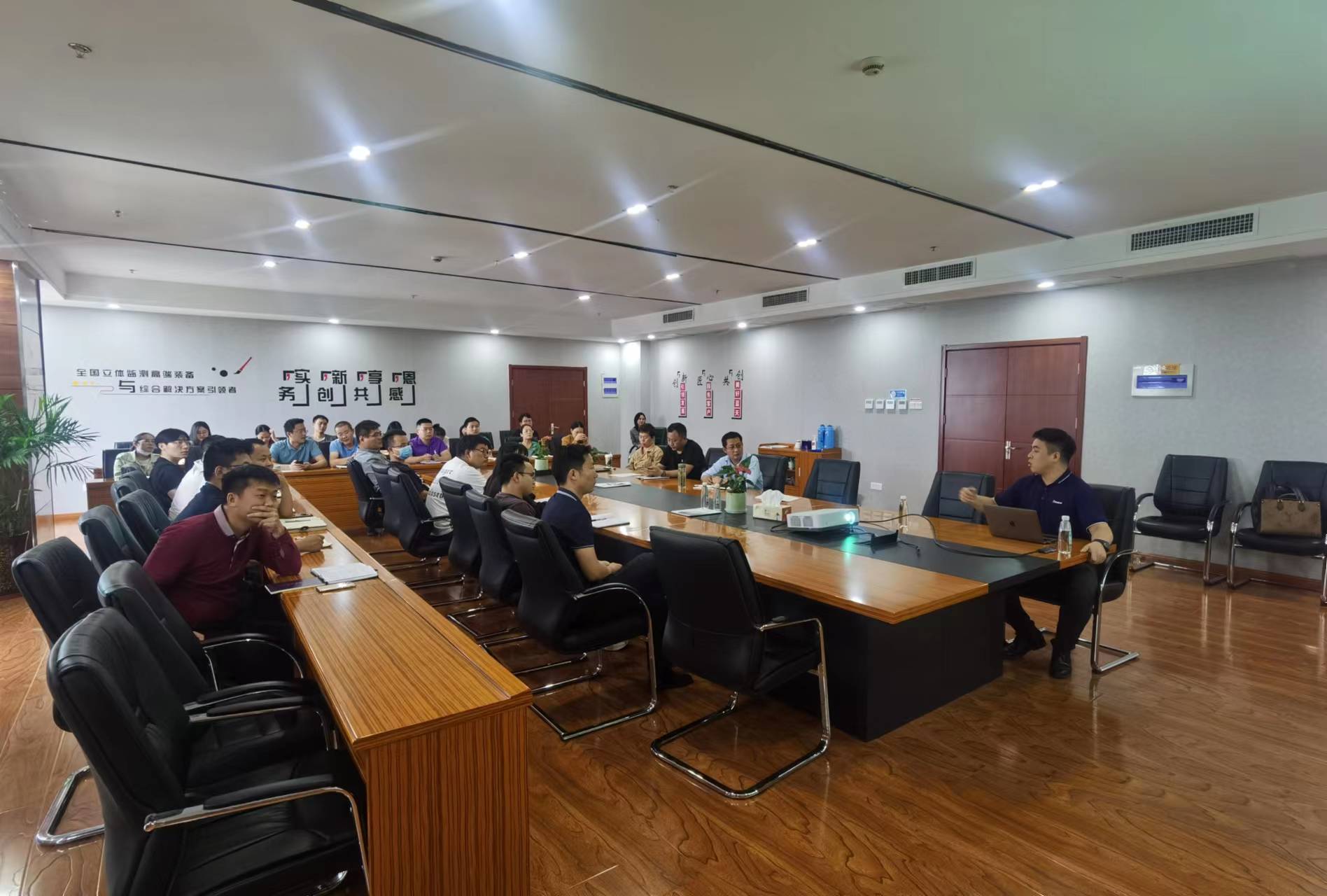 1667459193229194.jpg 1667459193229194.jpg